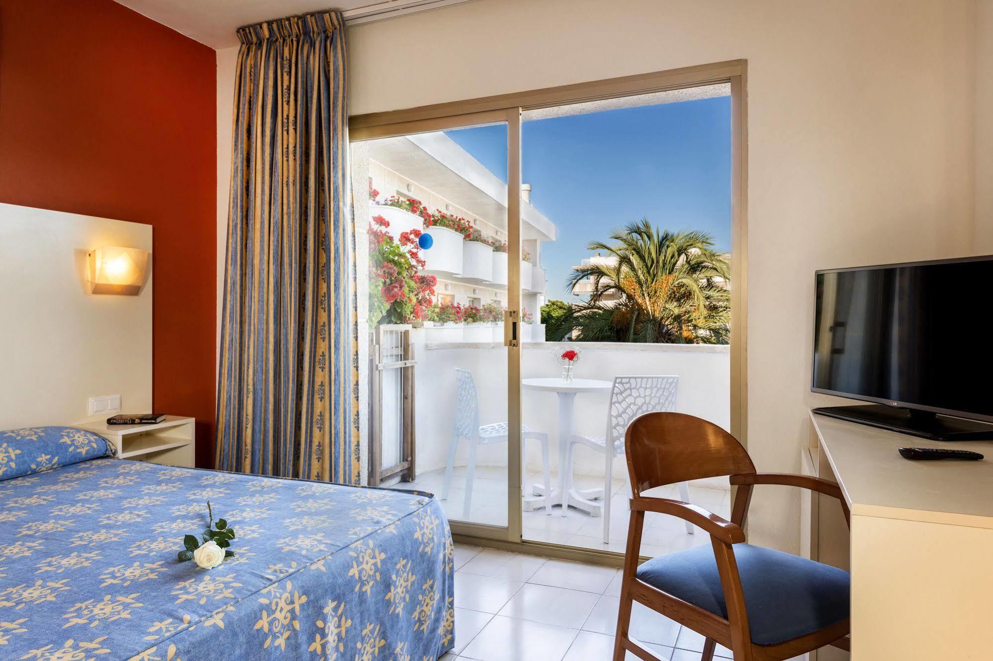 4R Meridià Mar Hospitalet De L'Infant Esterno foto